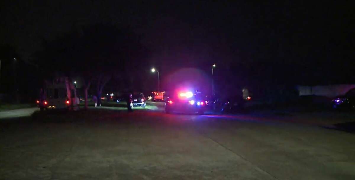 Man sparks SWAT scene in Fort Bend County after altercation with wife