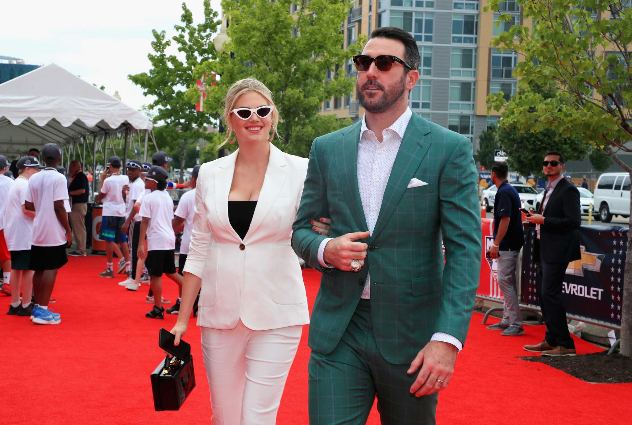 MLB players walk the red carpet to All-Star Game