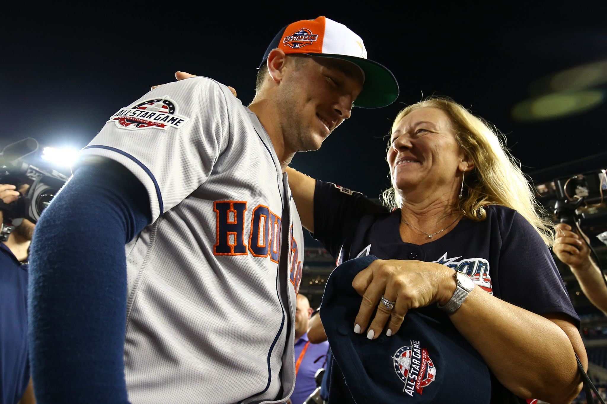Astros' Alex Bregman gives All-Star Game MVP car to his mom