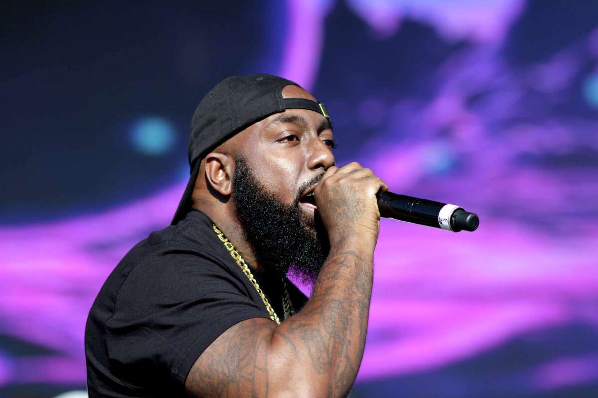 Rapper Trae Tha Truth And Relief Gang Rescue Flood Victims Around Houston 5996