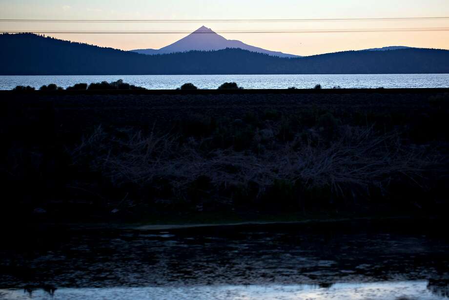 Upper Klamath Lake is a large, shallow fresh water lake east of the Cascade Range in south-central Oregon in the United States. Upper Klamath Lake is the largest body of fresh water by surface area in Oregon. Photo: Justin Maxon / Special To The Chronicle
