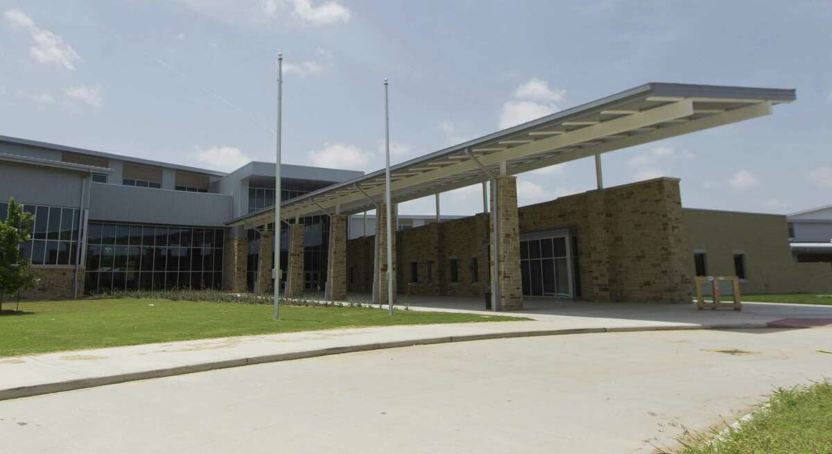 New Lake Creek High School’s PTO to serve 150 educators at inaugural ...