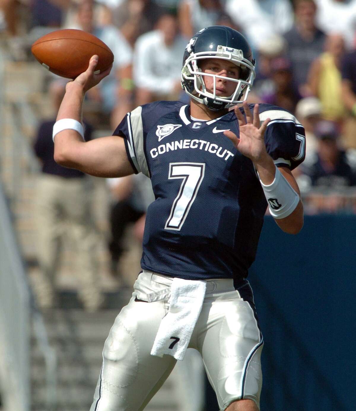 Former Shelton High, UConn quarterback Dan Orlovsky hired as football