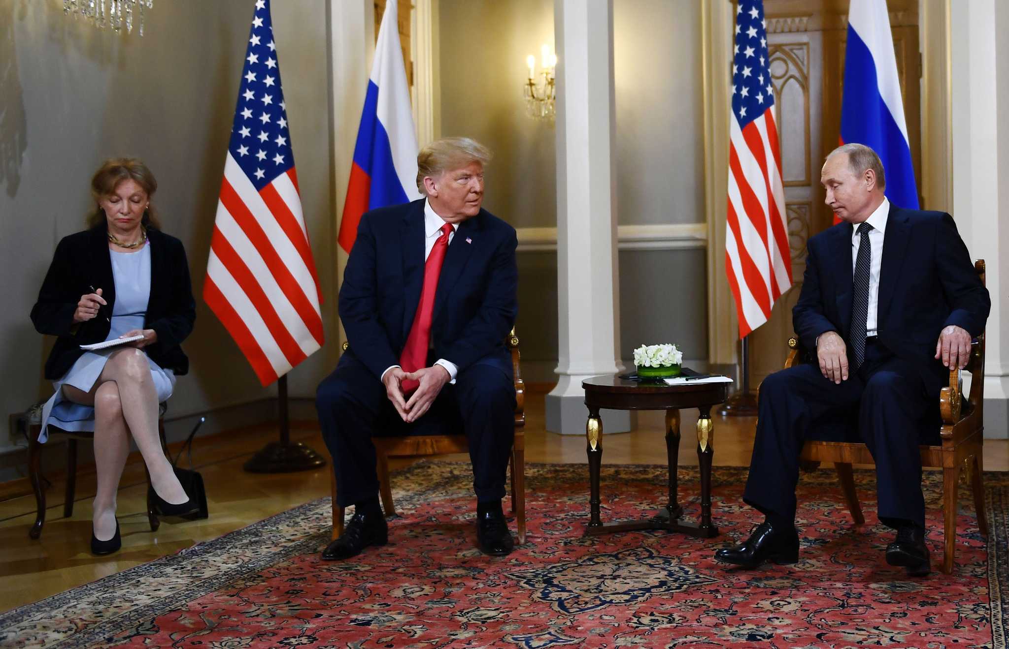 Путин и Трамп в Хельсинки переводчица