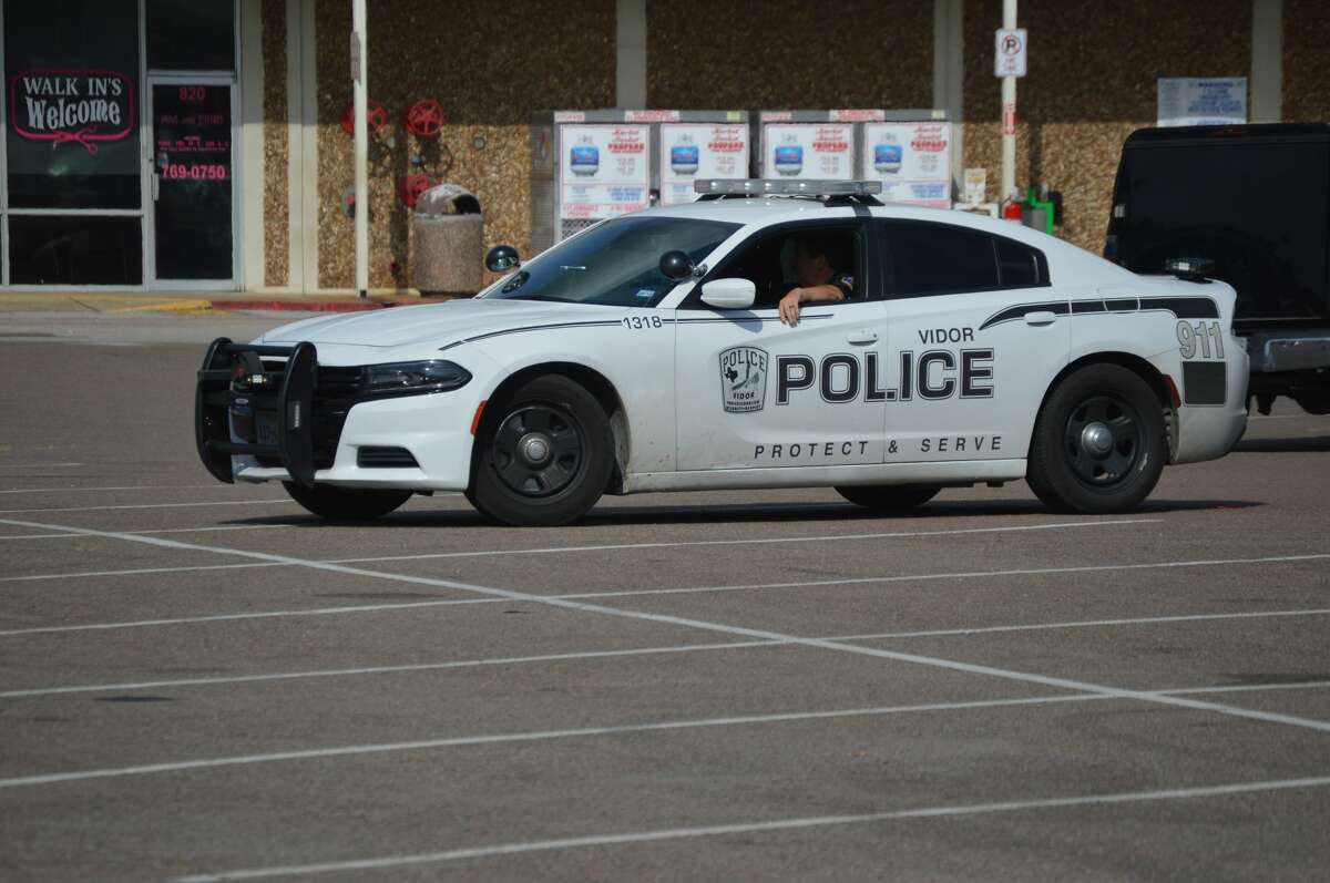 Vidor PD evacuates shopping center due to 'suspicious package'