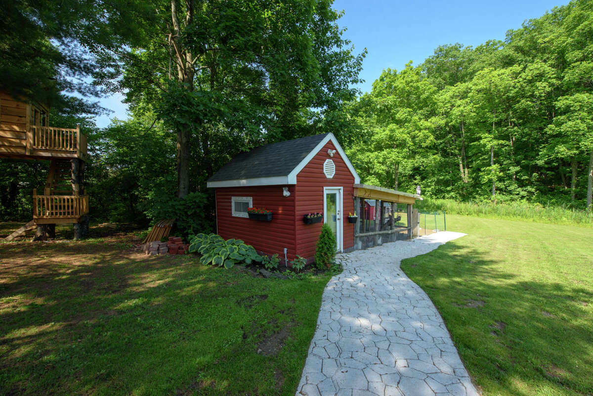 House of the Week Countryside Colonial in Schenectady