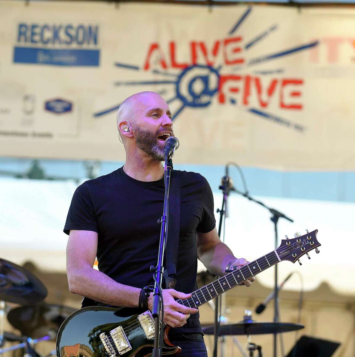 In Photos AliveFive with Gin Blossoms