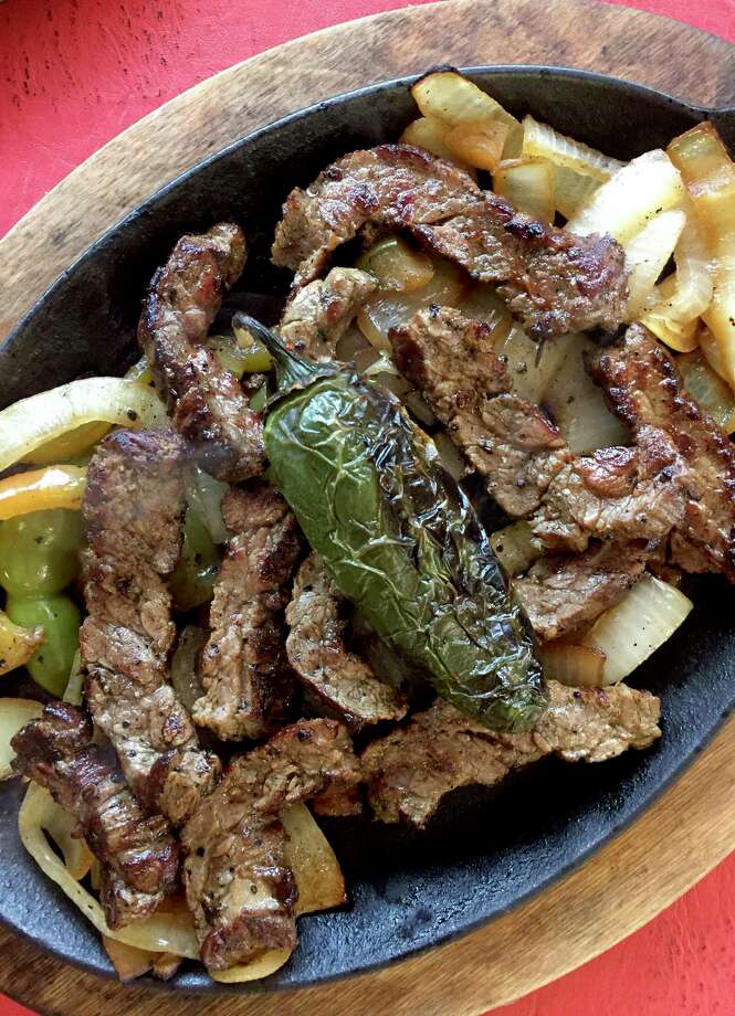 Review Where there’s smoke, there’s terrific chicken at new Culebra