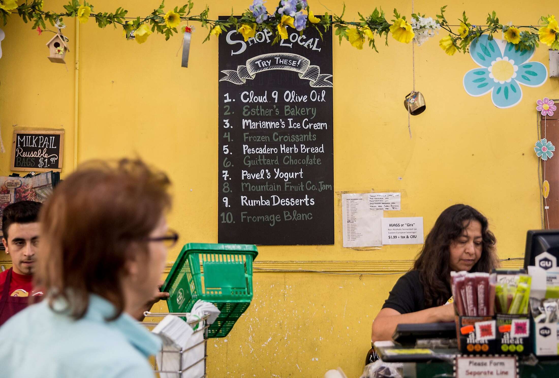 Beloved Mountain View grocery store closing after 45 years in business