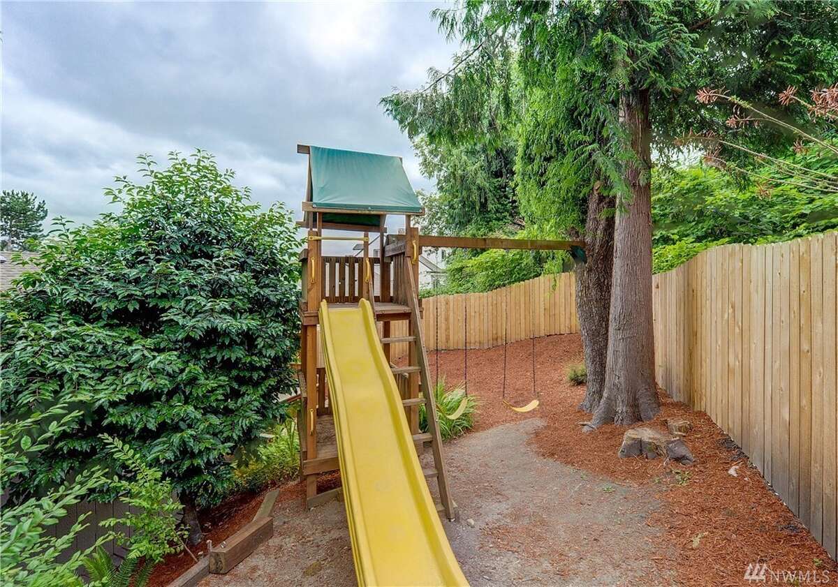 Rainier Beach cabin with lake view asks 499K