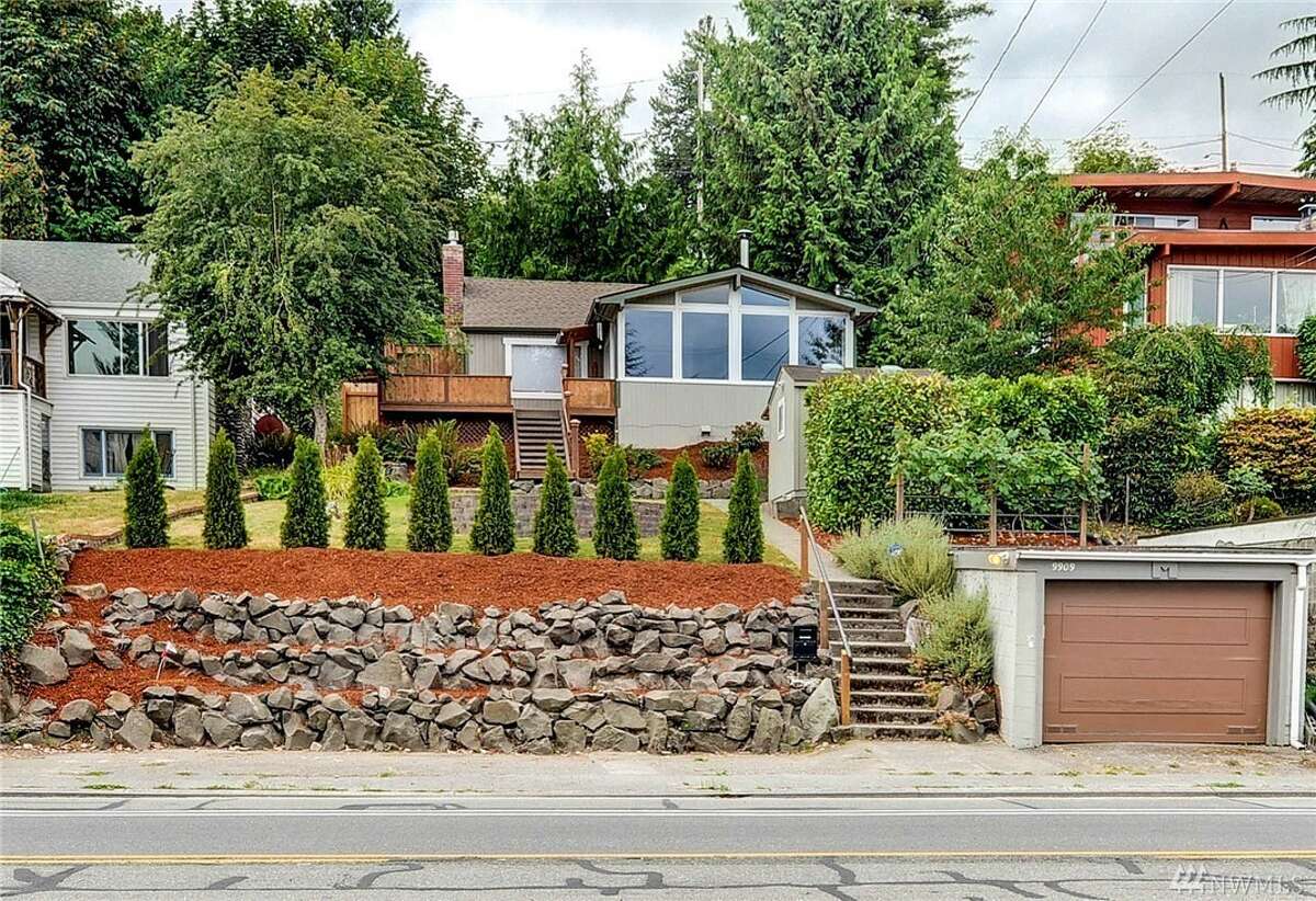 Rainier Beach cabin with lake view asks 499K