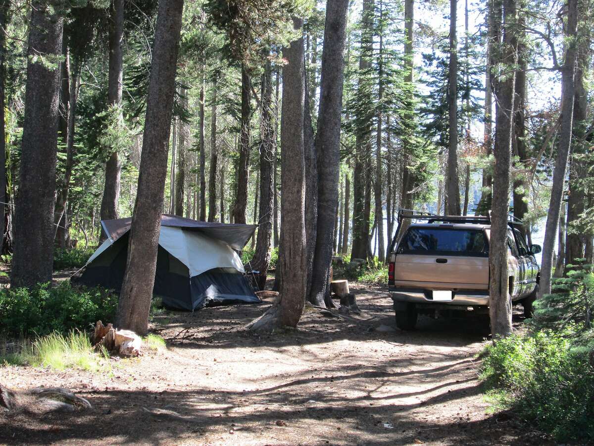 Haven Lake in Lakes Basin Recreation Area in Plumas County provides first-come, first-served campsites in primitive settings near lakes, ideal for SUVs with car-top boats.