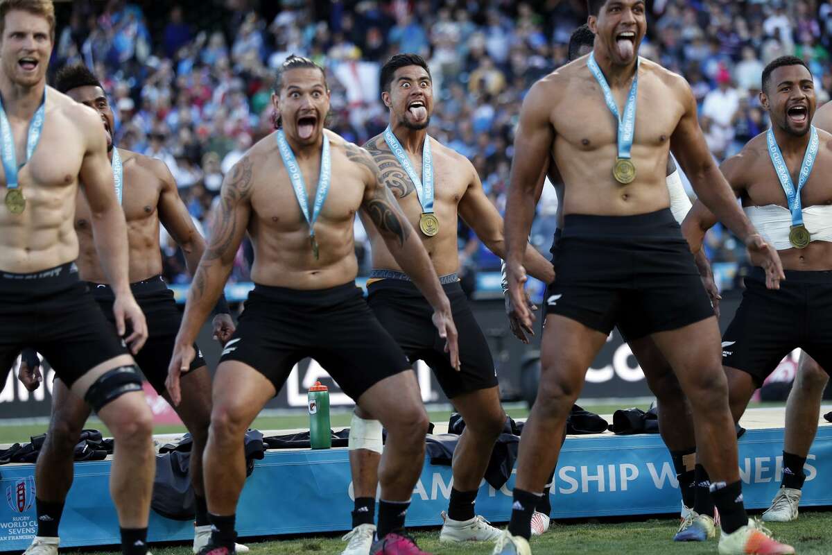 new-zealand-beats-england-for-rugby-world-cup-sevens-championship