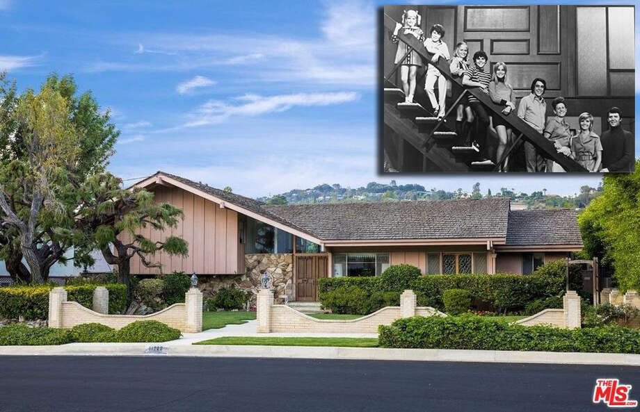 Original Brady Bunch House For Sale Here S What It Looks