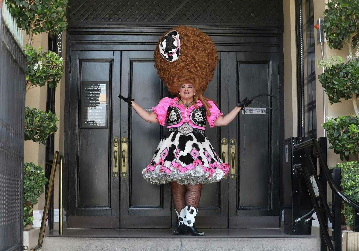 25 years bringing a big voice to role wearing very big hats in ‘Beach Blanket Babylon’
