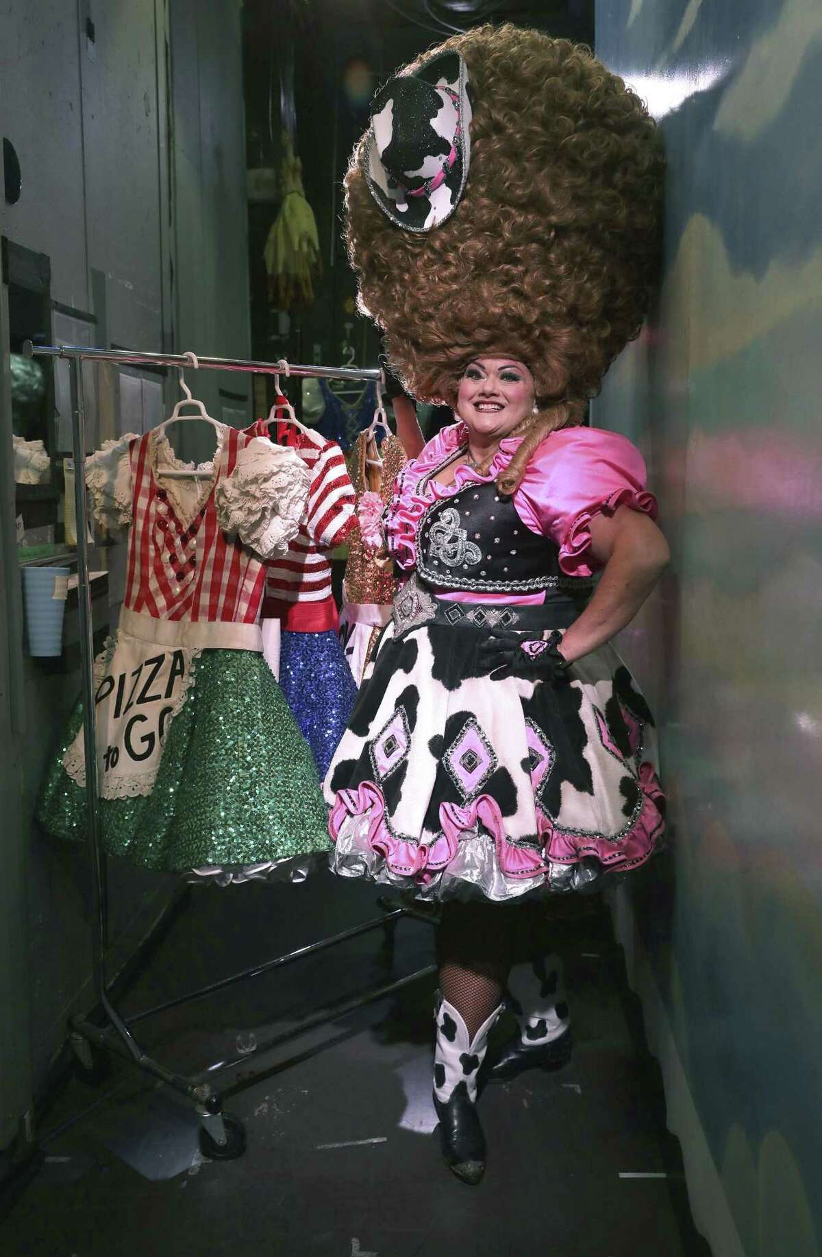 25 years bringing a big voice to role wearing very big hats in ‘Beach