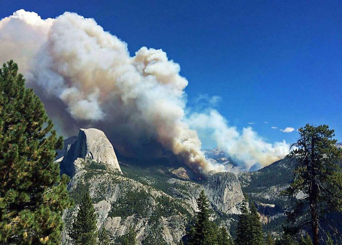 Yosemite evacuation Visitors leave as heavy smoke from Ferguson Fire