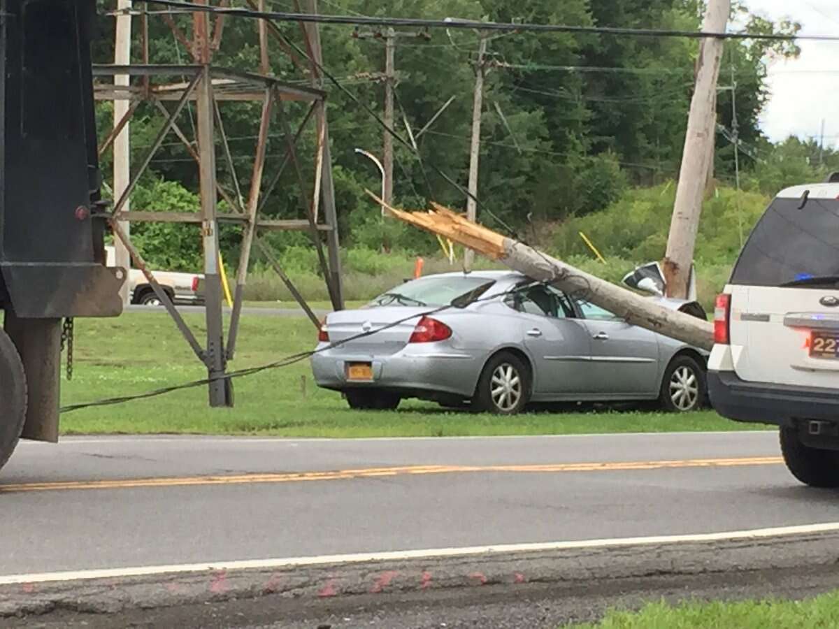 Crash closes portion of Curry Road in Rotterdam
