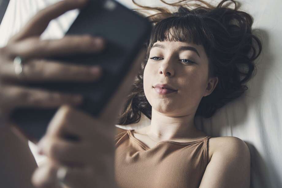 Vers latins de bible Fee porn couple seduce teen