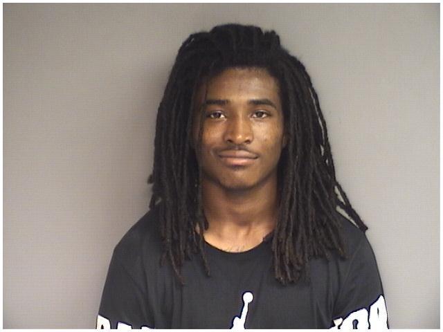 Convicted city felon found with gun in Stamford park