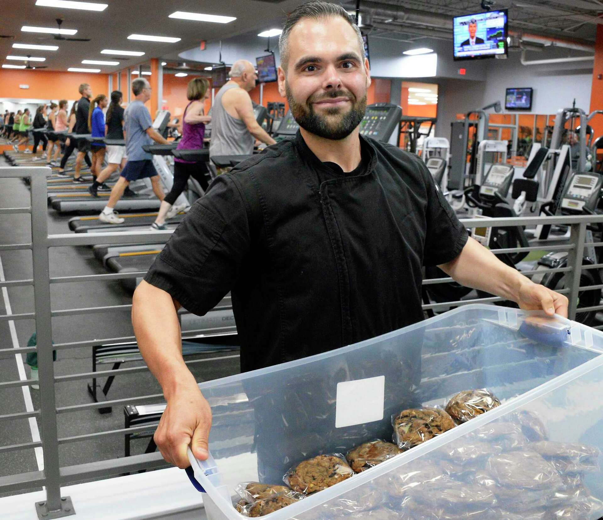 Anabolic Baker makes cheat day treats