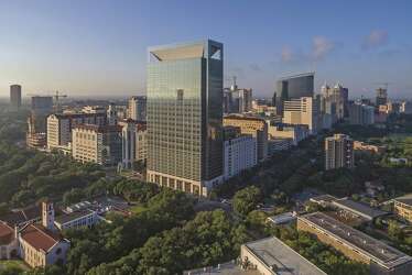 Iconic Memorial Hermann Medical Plaza Changes Hands Houston