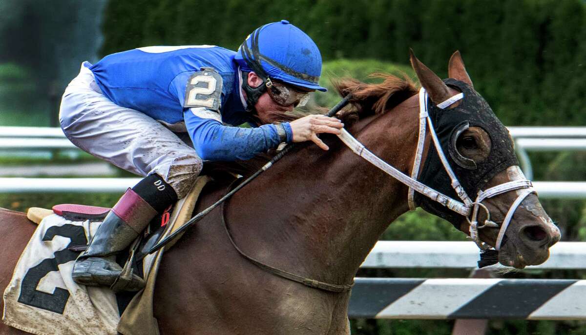 Dylan Davis keeps it in the family at Saratoga