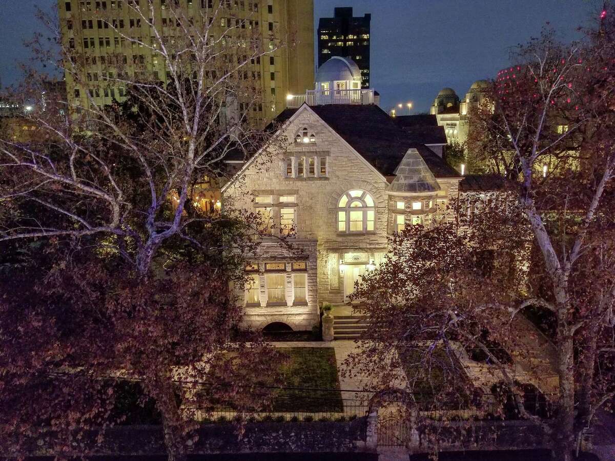 San Antonio S Historic Downtown Maverick Carter House A Victorian Time Capsule