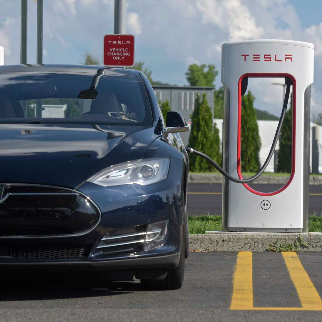 Man found dead in Tesla at supercharger station in San Antonio