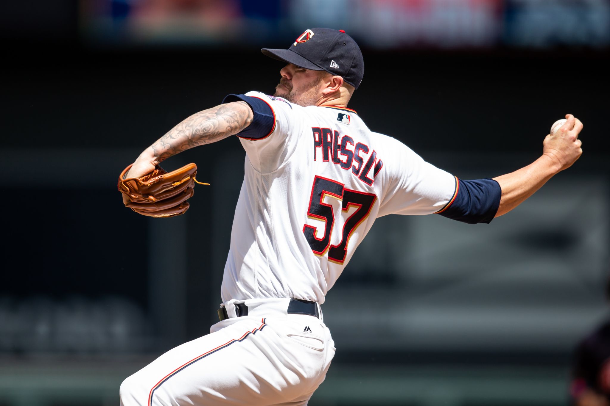 Astros acquire reliever Ryan Pressly from Twins