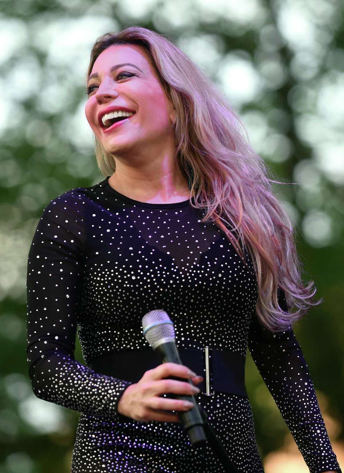 Taylor Dayne Concert on the New Haven Green