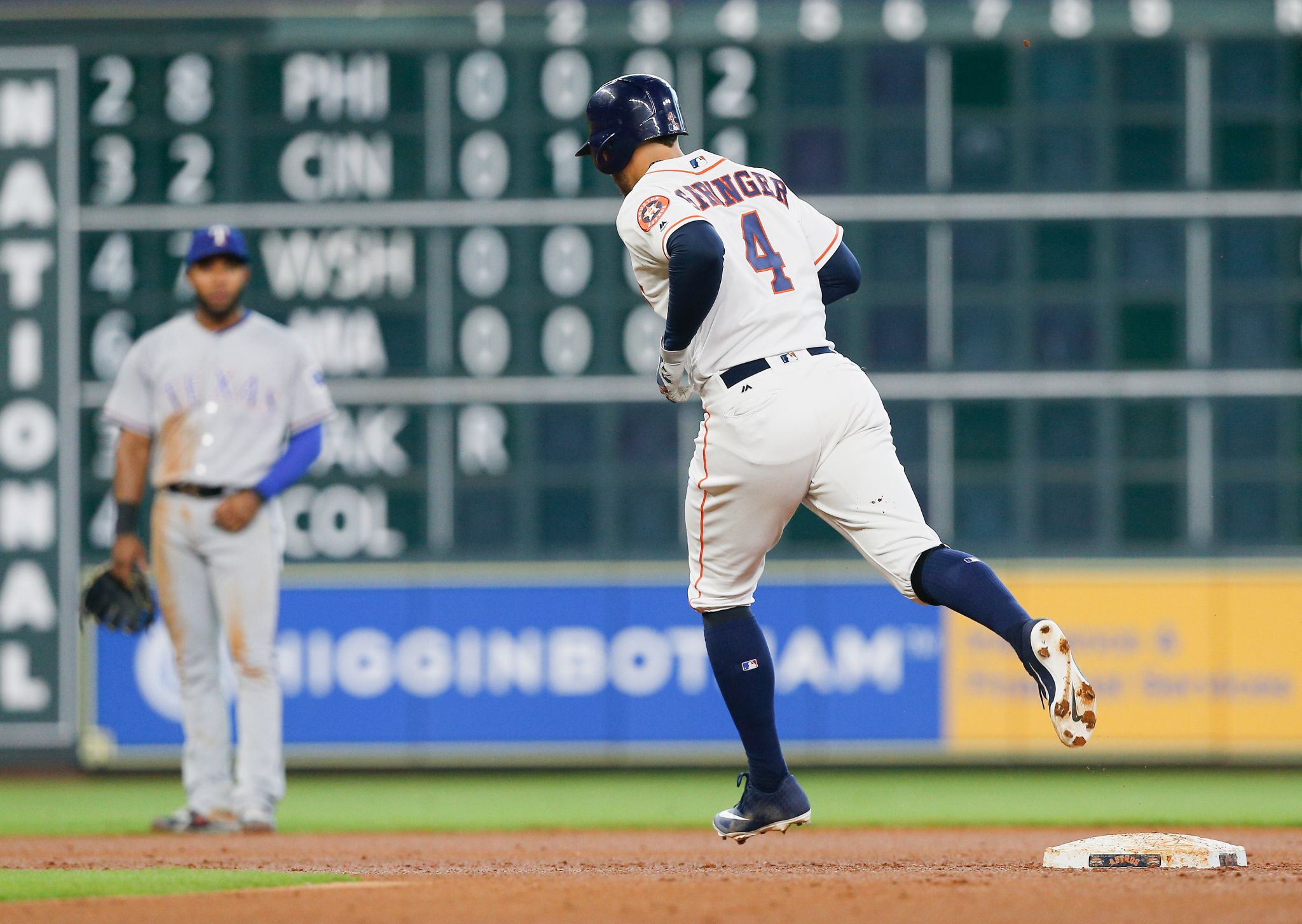 Evan Gattis loses weight to be more versatile