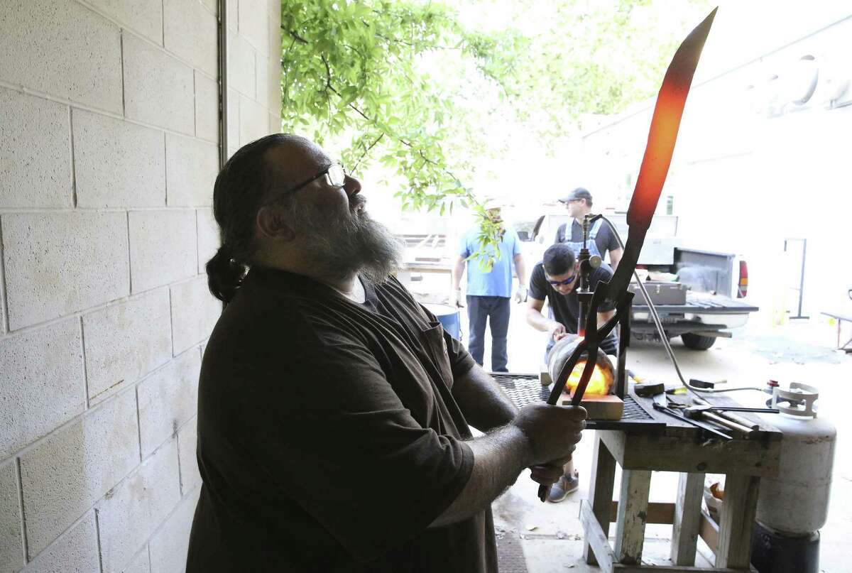 Texas New Crop Of Blackmiths All About The Blade