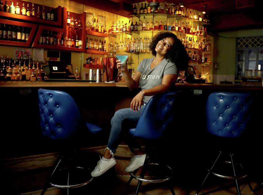 Bar Star Ashley Nicole At The Davenport Houston Chronicle Bartender Ashley Nicole Simpson At The Davenport 2115 Richmond In Houston Photo