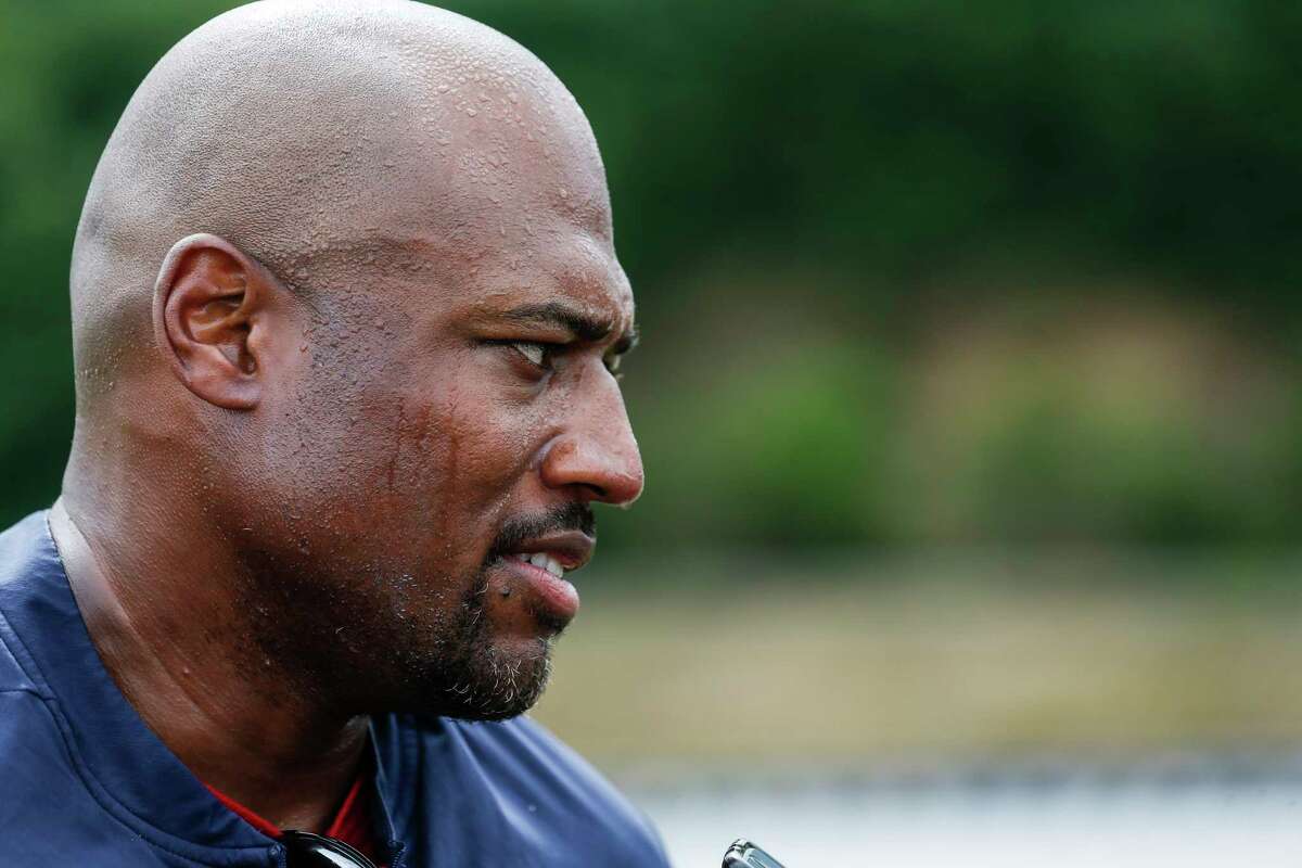 After serving as defensive line coach, Anthony Weaver takes over for Romeo Crennel as the Texans' defensive coordinator this upcoming season.