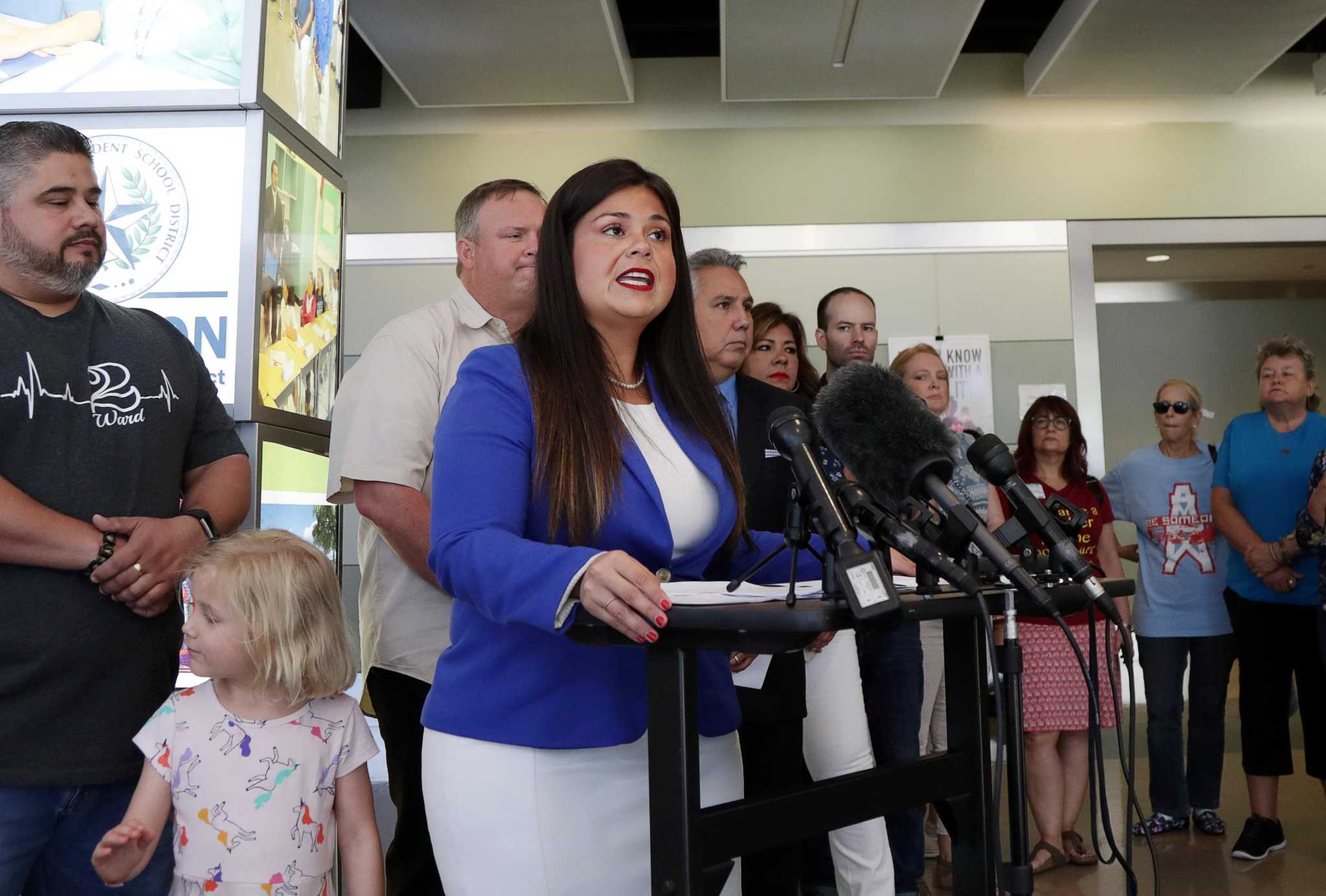 HISD trustees Santos, Lira call for teacher salary increases