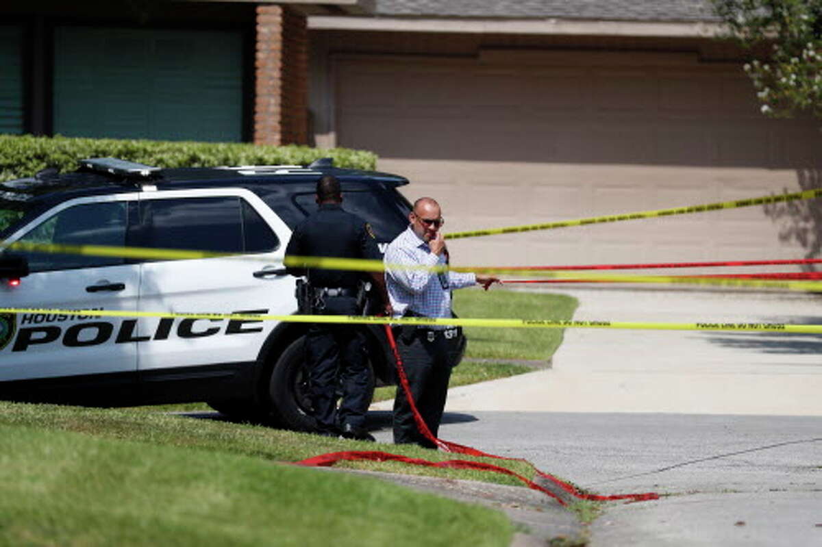 Houston Police set up police lines around the area on Bob White Drive, after police say Joseph James Pappas, the suspect in the murder of Dr. Mark Hausknecht, shot himself, August 3, 2018 in Houston.