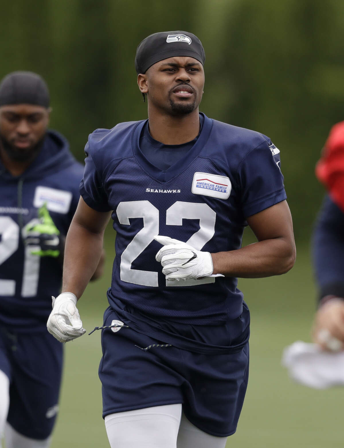 Penny is out for a couple weeks. Carroll revealed that Mike Davis, another one of the team's running backs, has a "sore, great toe" (Although it's unclear how long he'll be sidelined for). All of sudden C.J. Prosise, who's had his own struggle with injuries, could see major snaps when Seattle travels to Los Angeles this weekend to play the Chargers. 