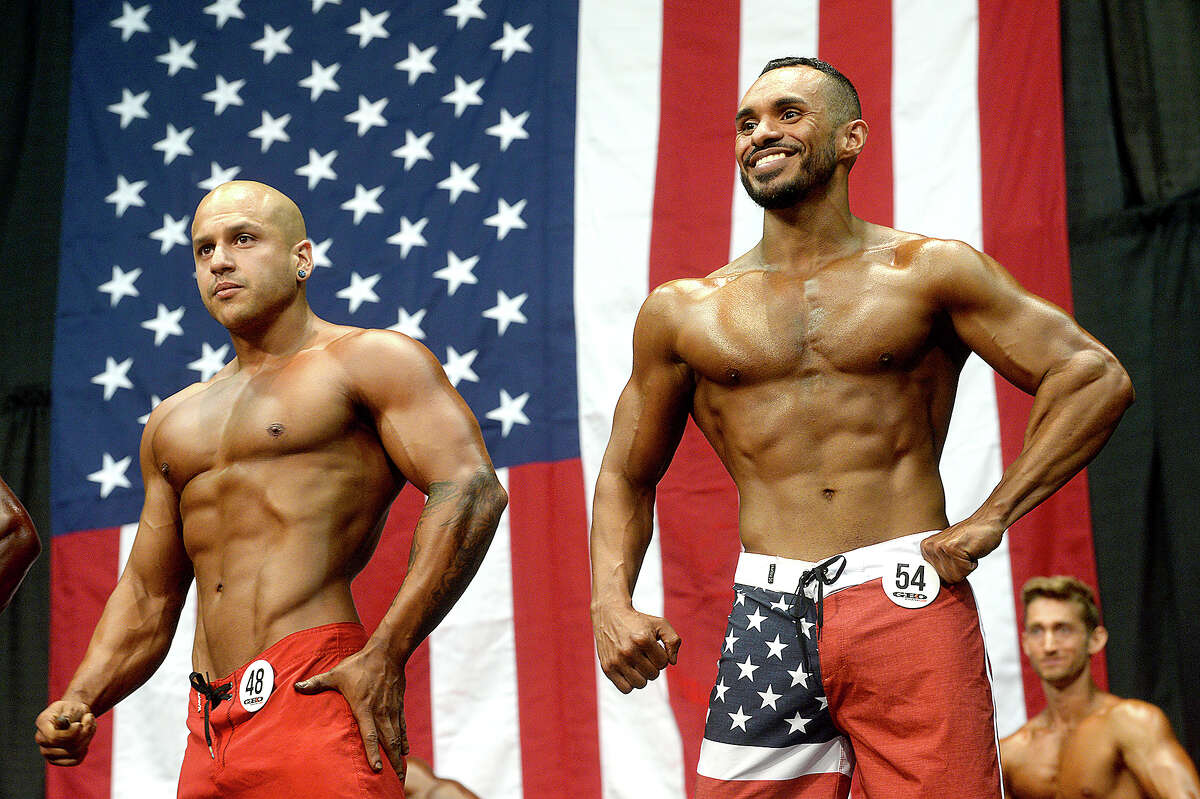 Photos Bodybuilders show their strengths at Global Championships