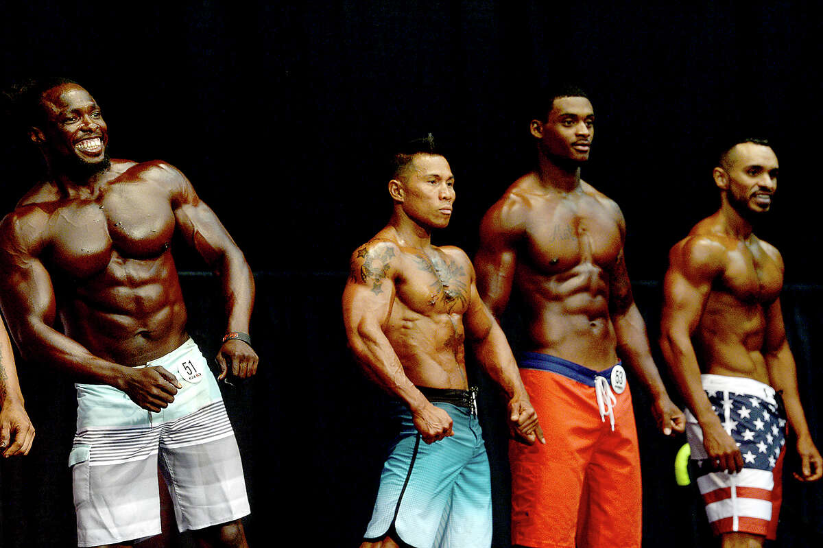 Photos Bodybuilders show their strengths at Global Championships