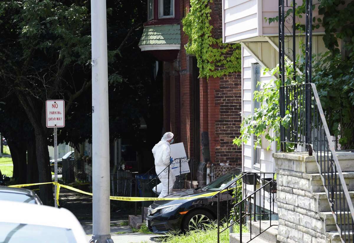 Shot whizzed by baby in Cohoes breakin death, cops say