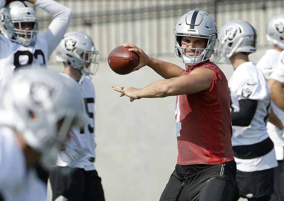 Raiders QB Derek Carr sharp in first practice - Washington Times