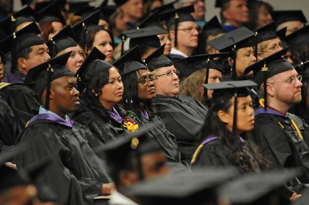 Graduates Attend The Excelsior College 10 Commencement Newstimes