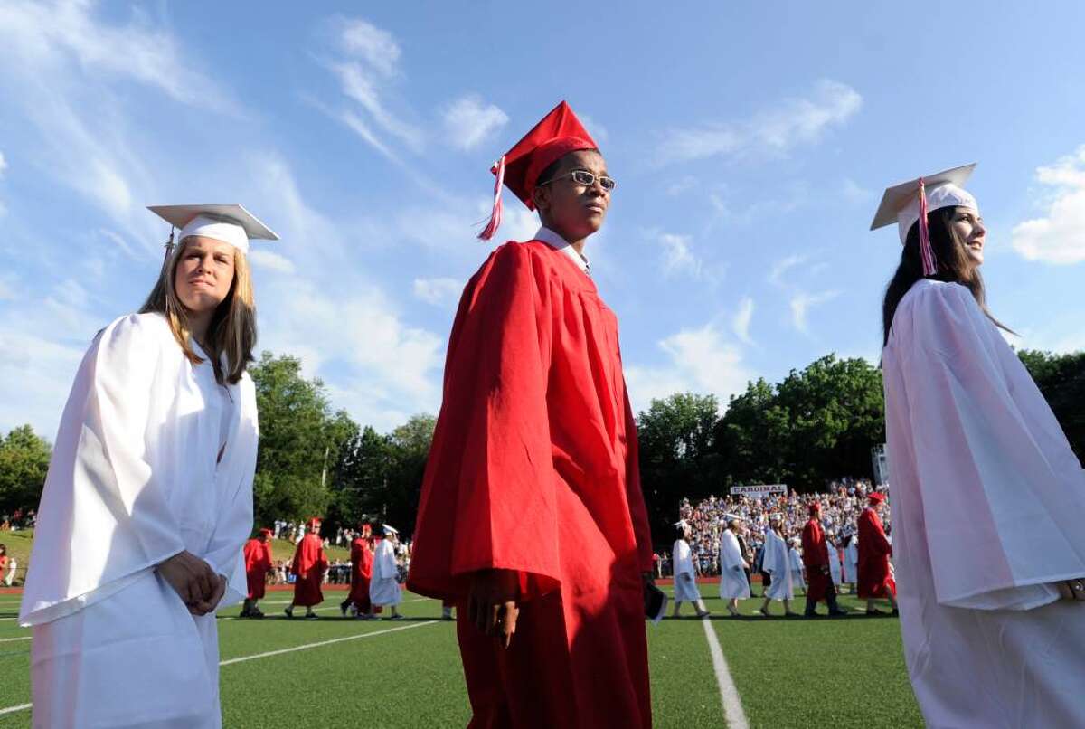 high school graduation dress code