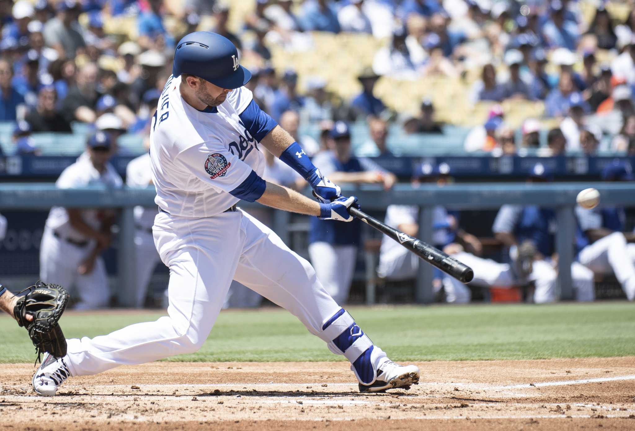 Dozier, Machado spark Dodgers' victory