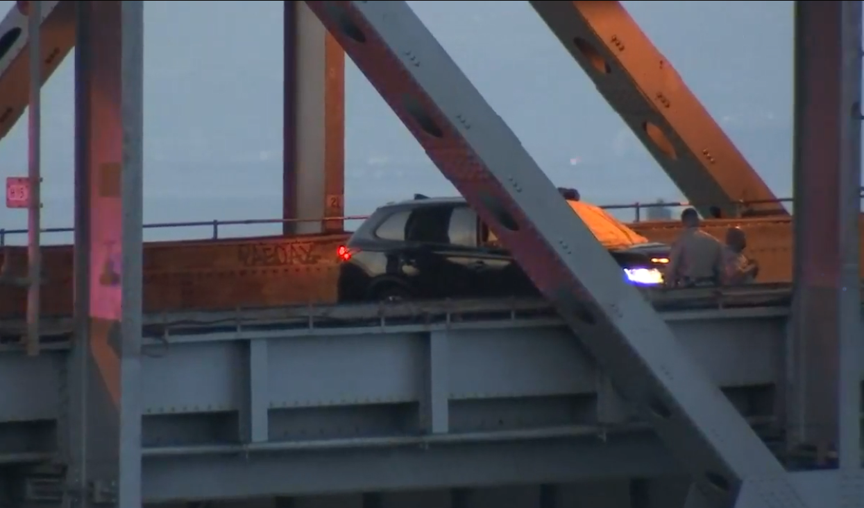 Bay Bridge shooting Driver recounts being caught in deadly line of fire