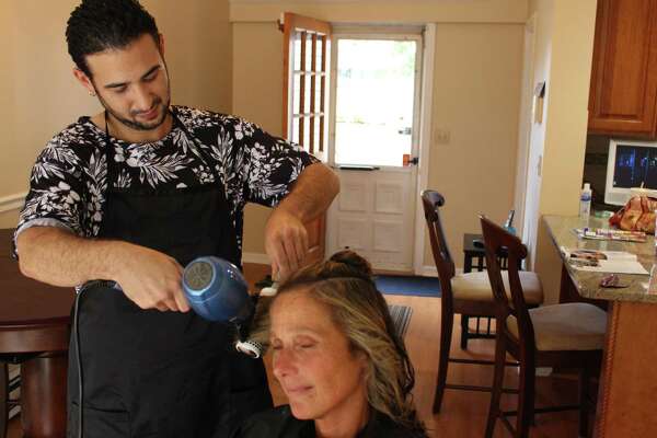 Traveling Hair Stylist Brings Salon To Clients Doorstep