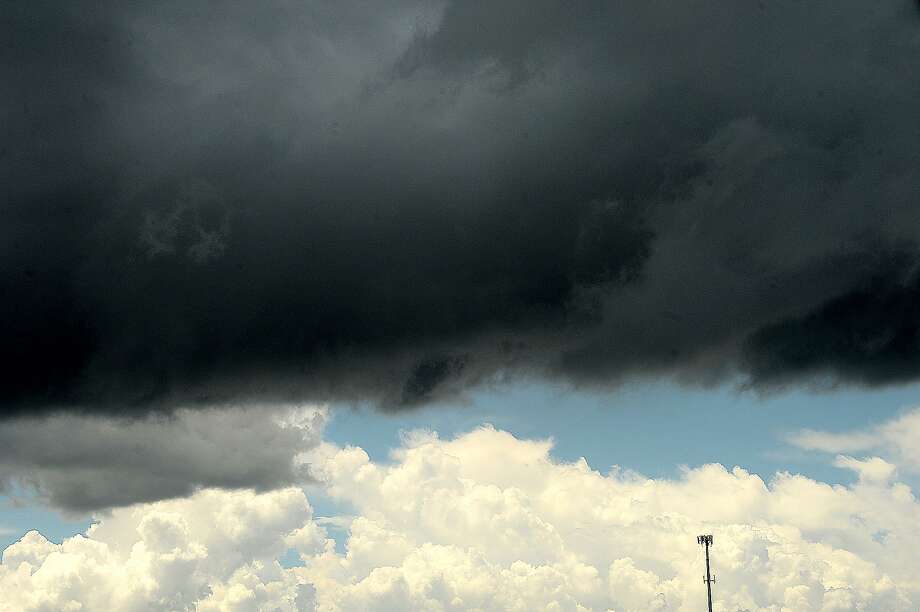Photos Stormy Weather Rolls Into Se Texas Connecticut Post