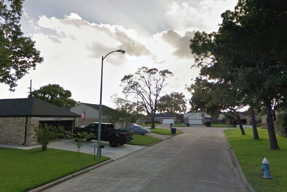 Addicks Park Ten Good For Families Grade: A+ Houston Neighborhood Rank For Raising A Family: 5 "Public services are great in this area. Officers respond quickly, I am in the middle of two fire stations so they come fast as well."