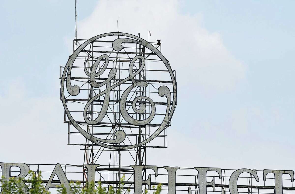As GE freezes pensions, observers say employees should consider finances  carefully